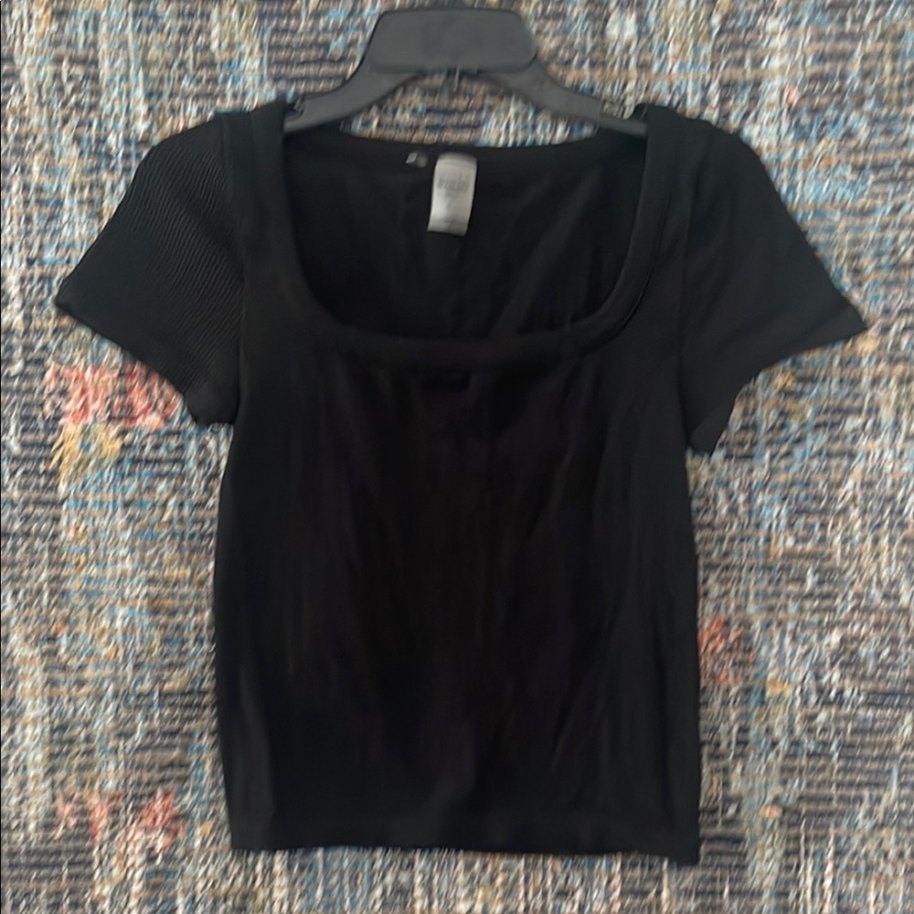 Aritzia Black Short Sleeve Top